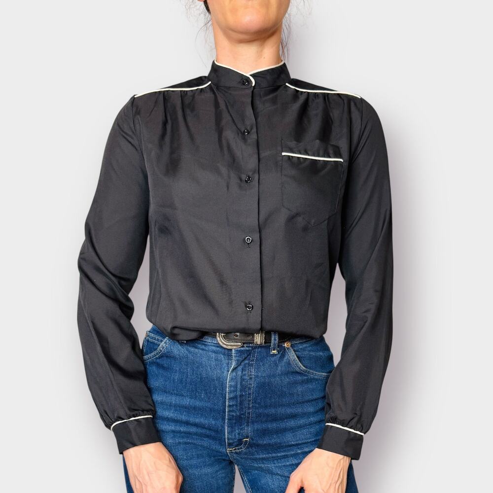 90s Alice Stuart Black‎ Shirt with white edges Size M